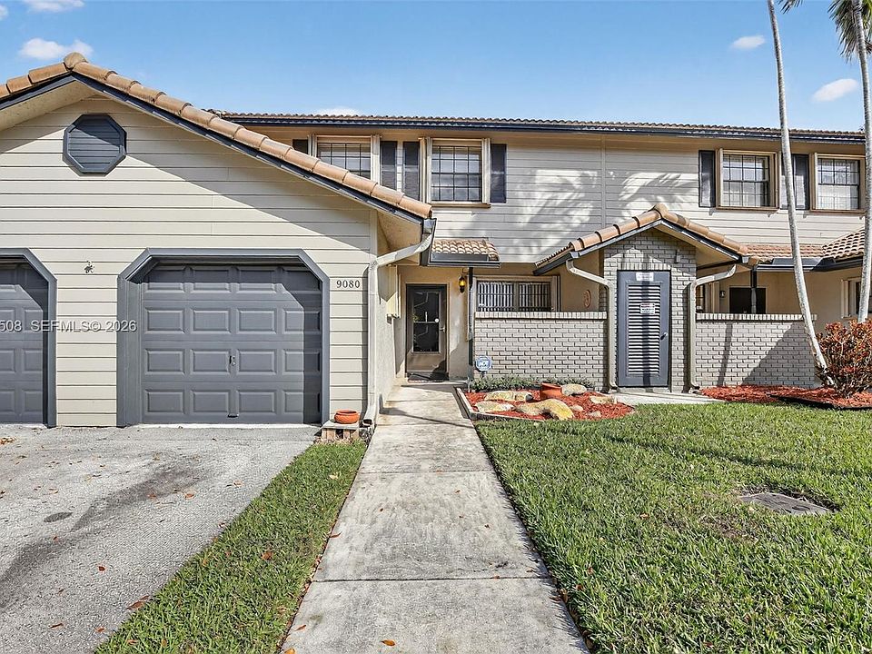 1st image of 9080 Vineyard Lake Dr