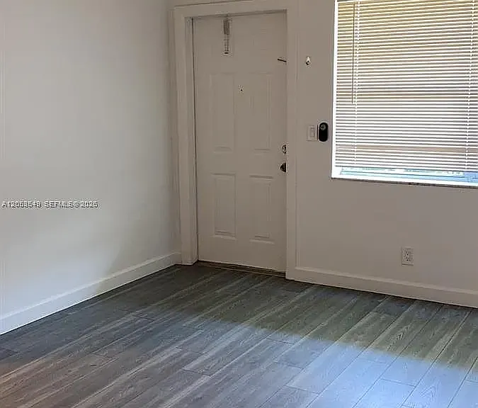 Pierce St — Photo 11