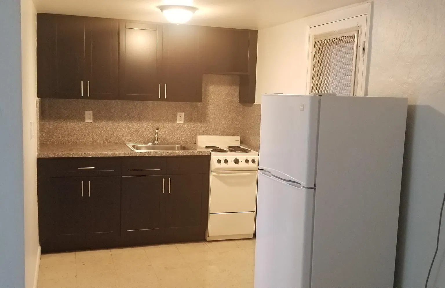 1400 S Douglas Rd — Photo 2