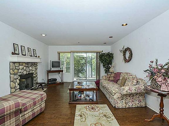 3rd image of 312 Villa Way #N