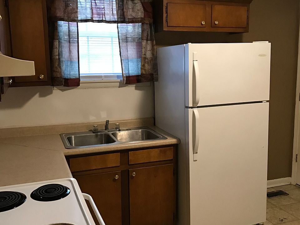 2nd image of 106A Dolphus Dr
