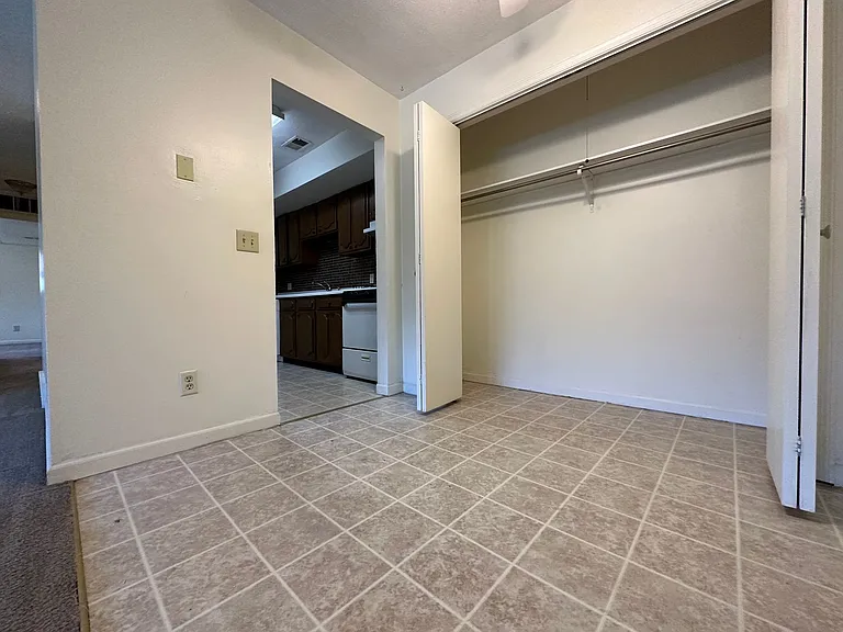 108 College Park Ct — Photo 20