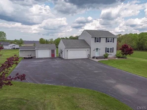 22 Sean Thomas Dr, West Monroe, NY 13167