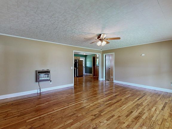 4th image of 1875 Buffalo Rd