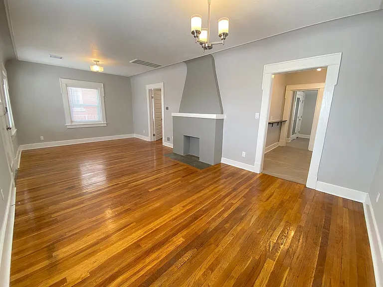 2723 Sacramento Ave — Photo 6