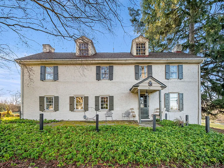 20 Ellis Ln — Photo 2
