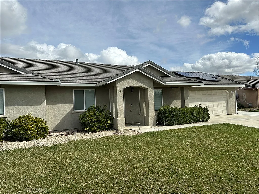 1353 Kaelyn Ct photo 1