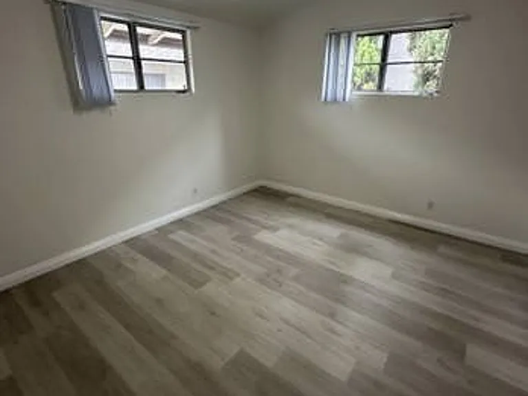 f7124 — Photo 14