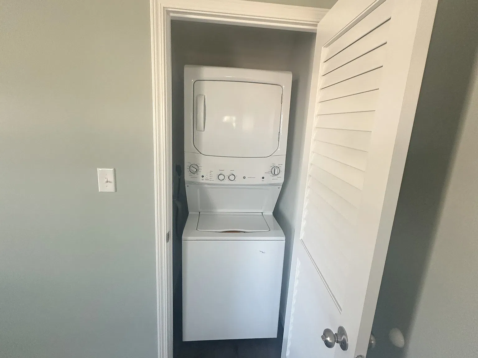 2 bed, 880 sqft, $1,200 — Photo 4