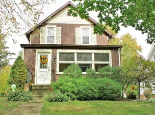 44 Pleasant St, Seville, OH 44273