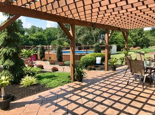 162 S Pool Forge Rd, Narvon, PA 17555