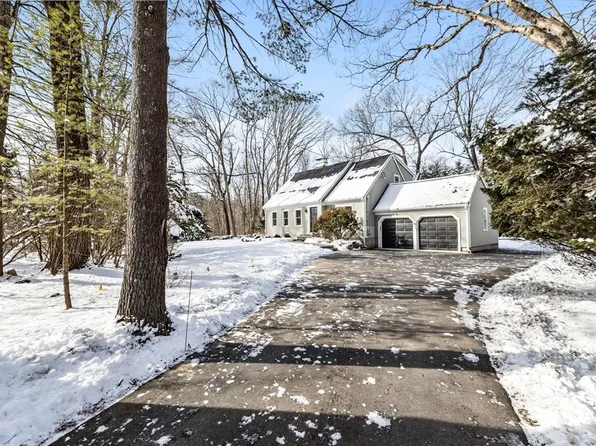 8 Algonquin Rd, Acton, MA 01720