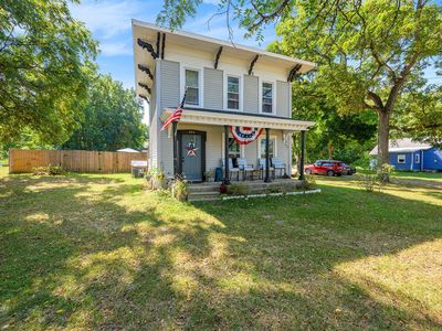 806 E 3rd St, Lawton, MI, 49065
