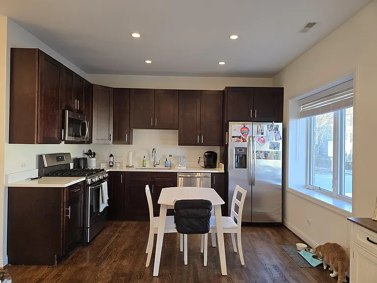 723 W 34th St — Photo 11
