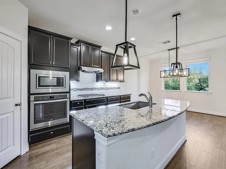 5321 Del Dios Way — Photo 7