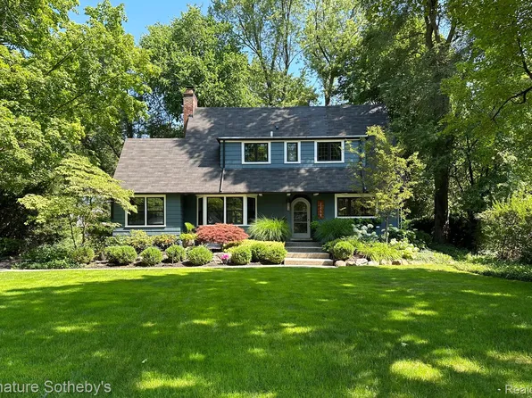 2258 Pine St, Bloomfield Hills, MI 48301