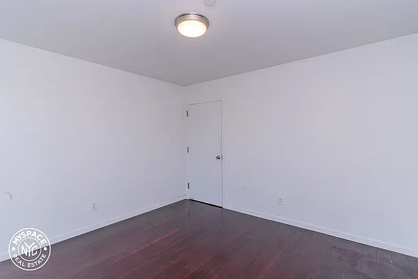 Rented by MySpaceNYC | media 68