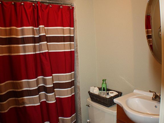 Downstairs Bath w/ shower