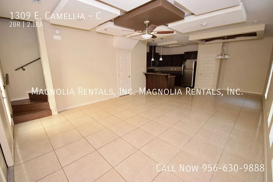 1309 E Camellia Ave — Photo 3