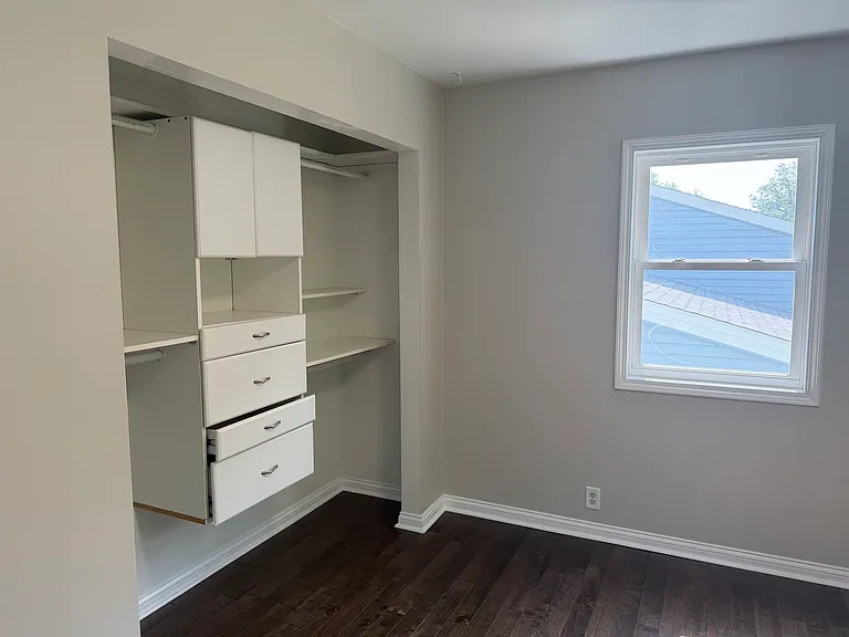 211 E Dresser Rd — Photo 15