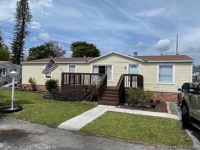 1st image of 220 NE 12th Ave Lot 220