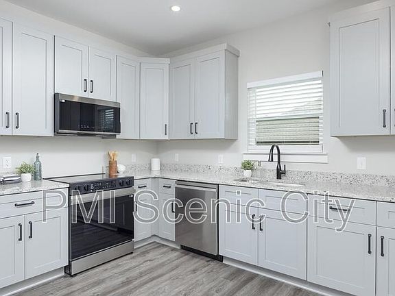 5th image of 4207 Willard Dr Unit 101