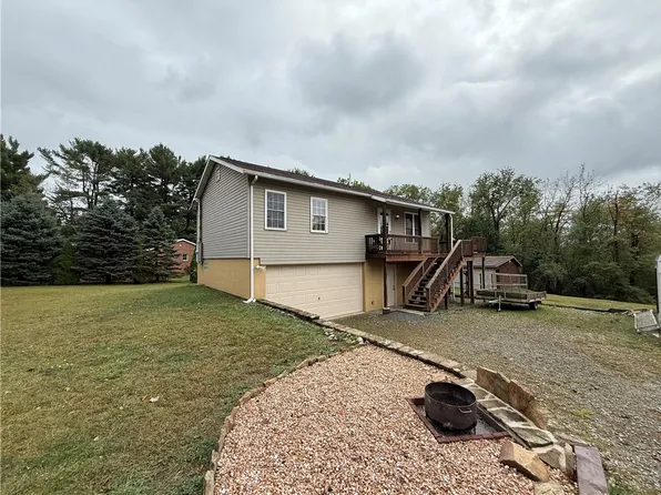 6 Worthy Ln, Jeannette, PA 15644