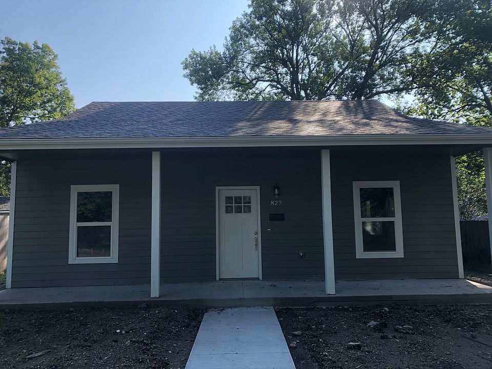 Covered front porch 