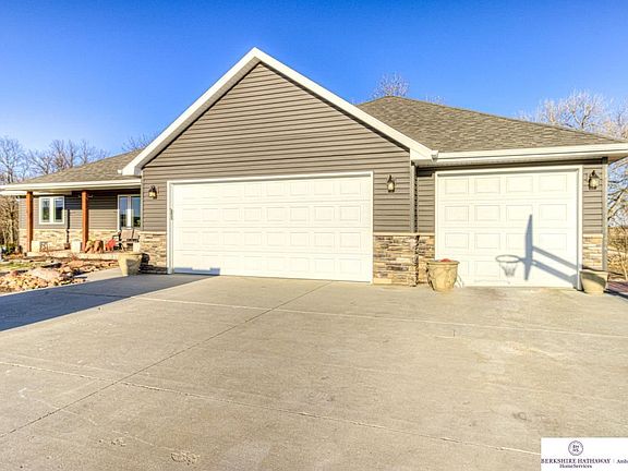 4th image of 1327 County Road 28