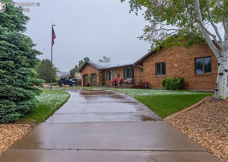 1st image of 444 S Hahns Peak Ave