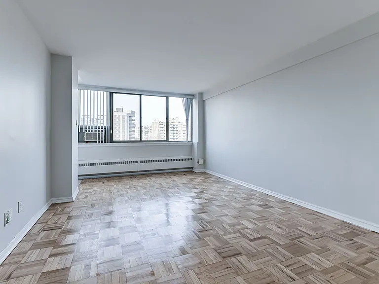 224 Saint George St — Photo 13