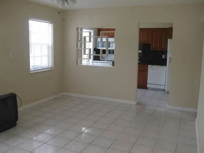 1842 Rodman St #1 — Photo 9