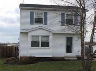 6142 Old Beattie Rd, Lockport, NY 14094