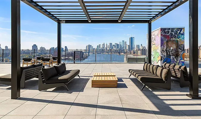 Rented by SERHANT. | media 8