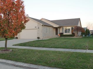 45782 Ashwood Ln, Macomb, MI 48044