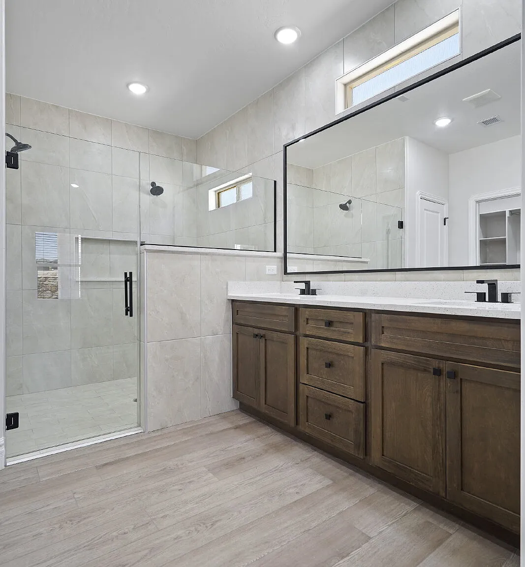 4 bed, 2.0 bath, $2,200 — Photo 4