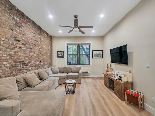 240 E 30th St APT 2D, New York, NY 10016