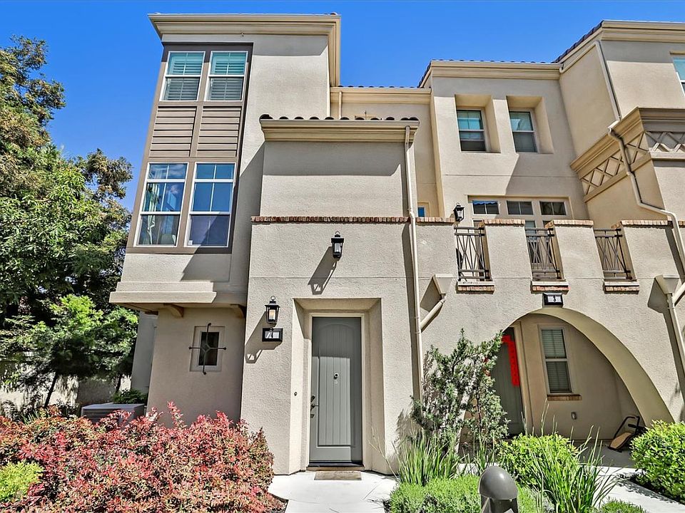 1st image of 146 Bayto Pl Unit 4