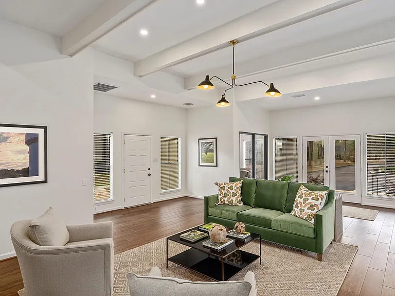 The Oakley at Hillcrest — Photo 18
