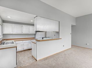 West Seattle Flats: Leasing Specials! Beautiful City Living Close to Beaches and Parks, Seattle, WA 98126