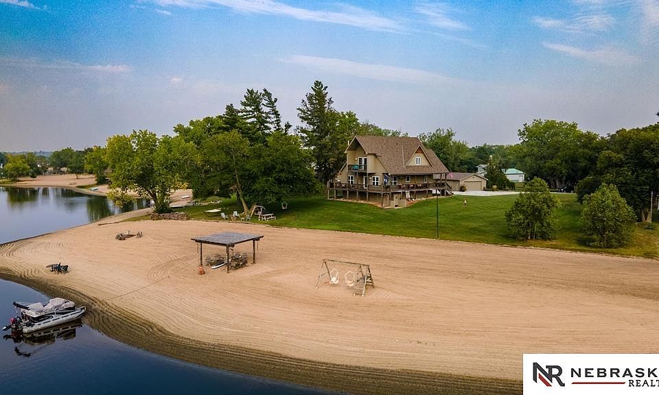 1st image of 2084 Sunset Dr