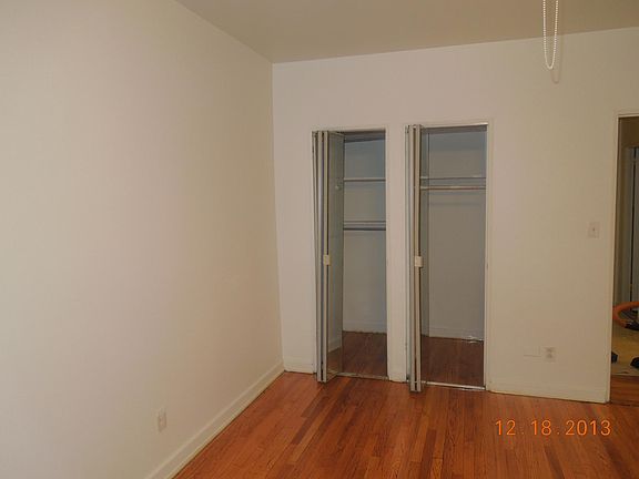 living rm & beding space