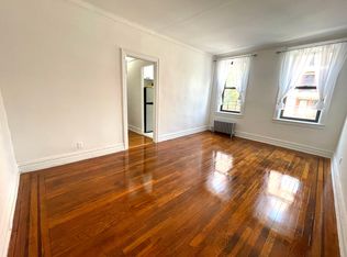 31-03 23rd St #2P, Astoria, NY 11106