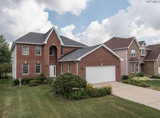 212 Kacie Ct, Westmont, IL 60559