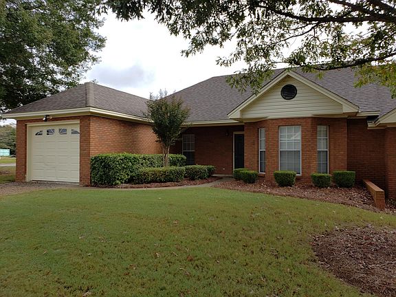 2nd image of 114 Havenwood Way