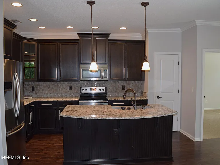 247 Amistad Dr — Photo 6