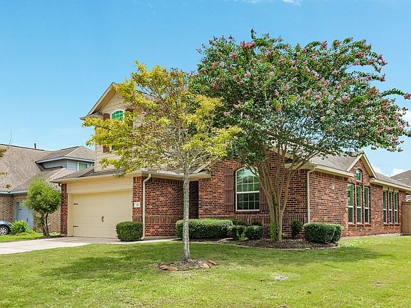 2nd image of 101 Long Meadow Ct