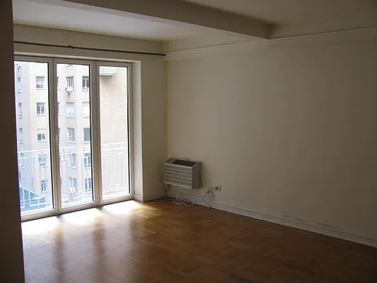 Rented by Global City Realty | media 16