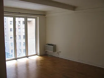 Rented by Global City Realty