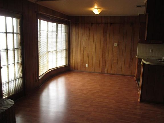 3rd image of 1702 McDermott Dr